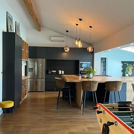 Maison Familiale Avec Piscine * Sainte-Helene (Gironde)